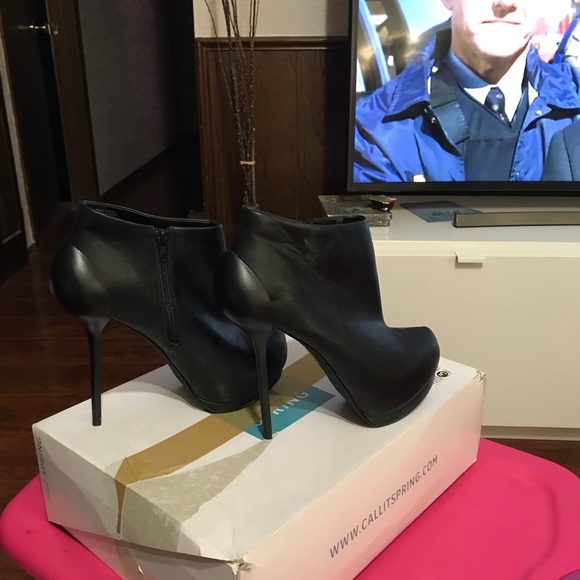 Booties - Picture 3 of 4